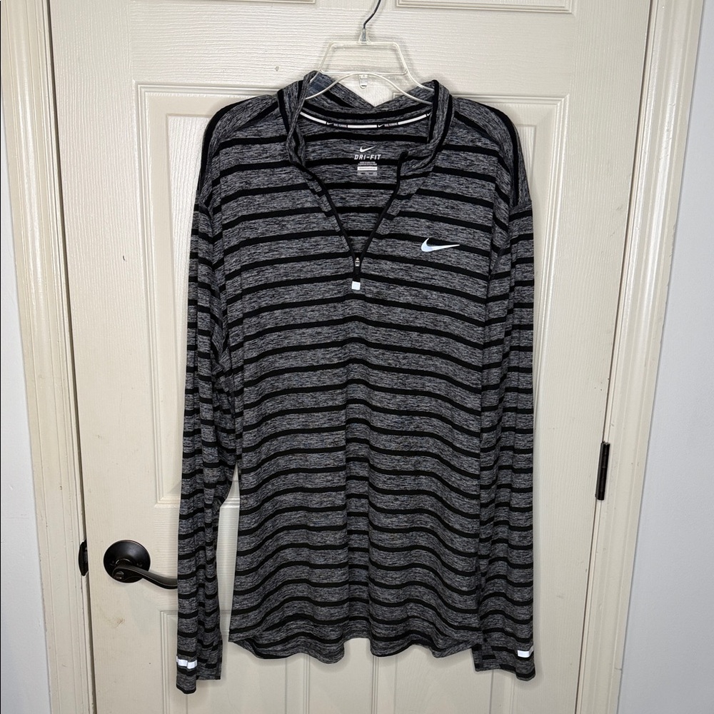 Nike Men's Gray and Black Striped Long Sleeve Tee